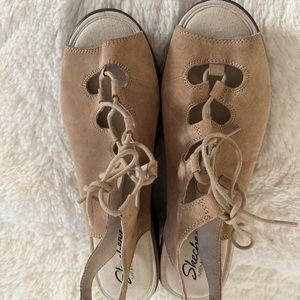 Sketchers NWOT wedges size 10